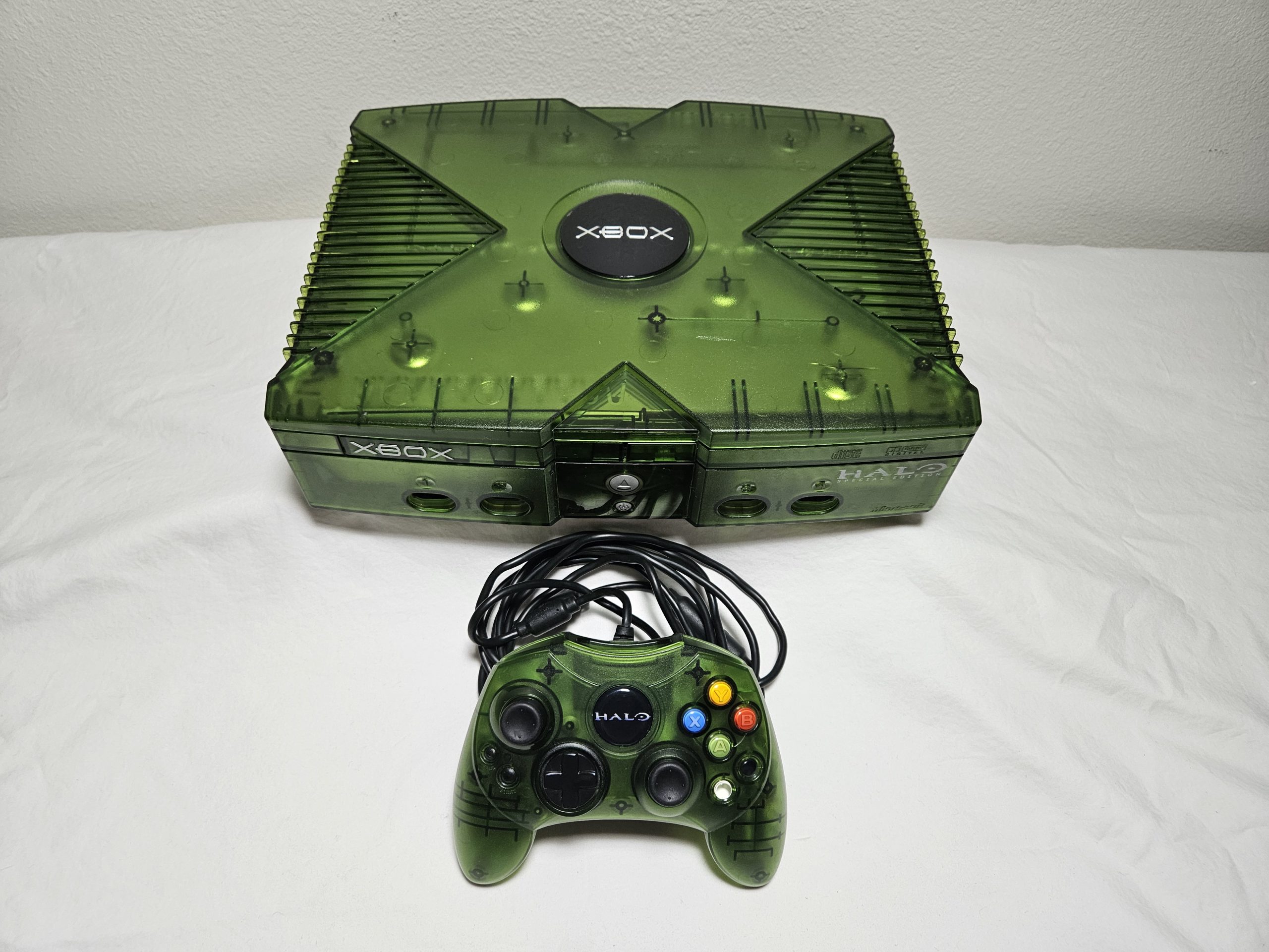 Modded Special Edition Halo Original Xbox With Loaded 2TB Hard Drive
