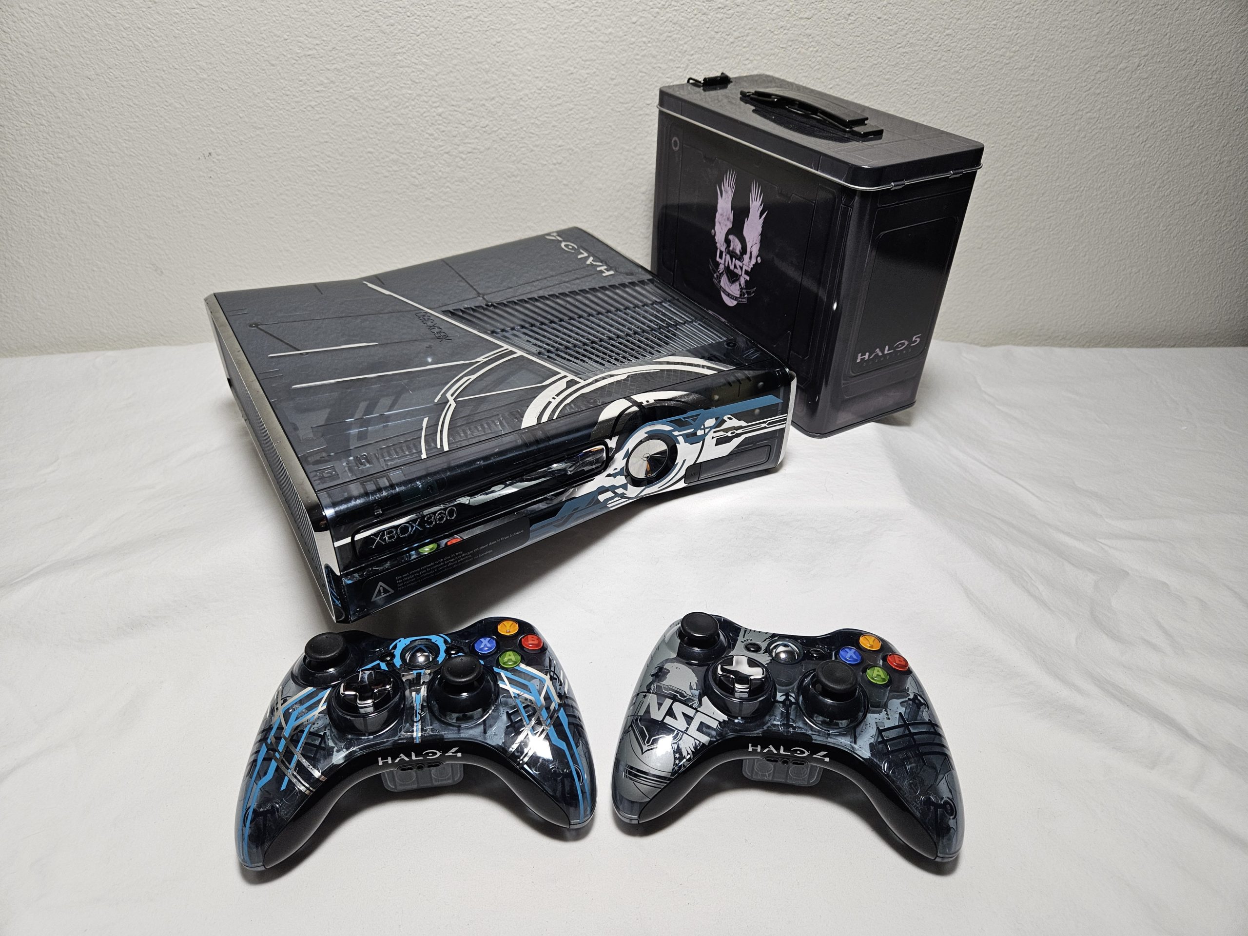 Limited Edition Modded Halo 4 Xbox 360 With Loaded 2TB Hard Drive