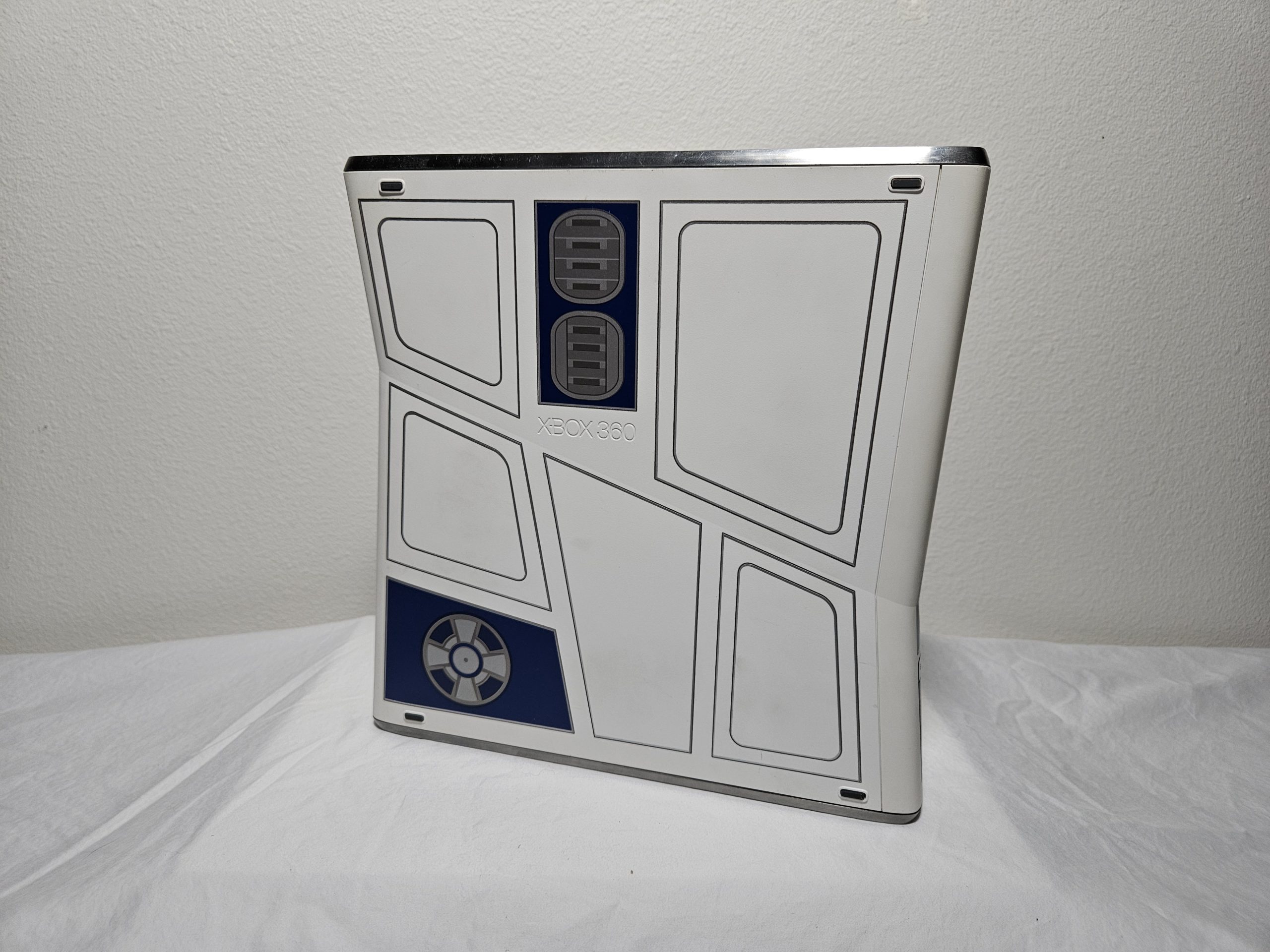 Limited Edition Modded Star Wars R2-D2 Xbox 360 With Loaded 2 TB Hard Drive - Image 3
