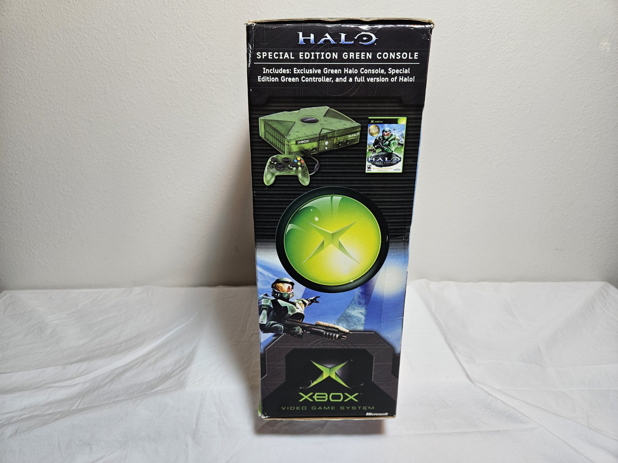 Side of Boxed Halo Original Xbox